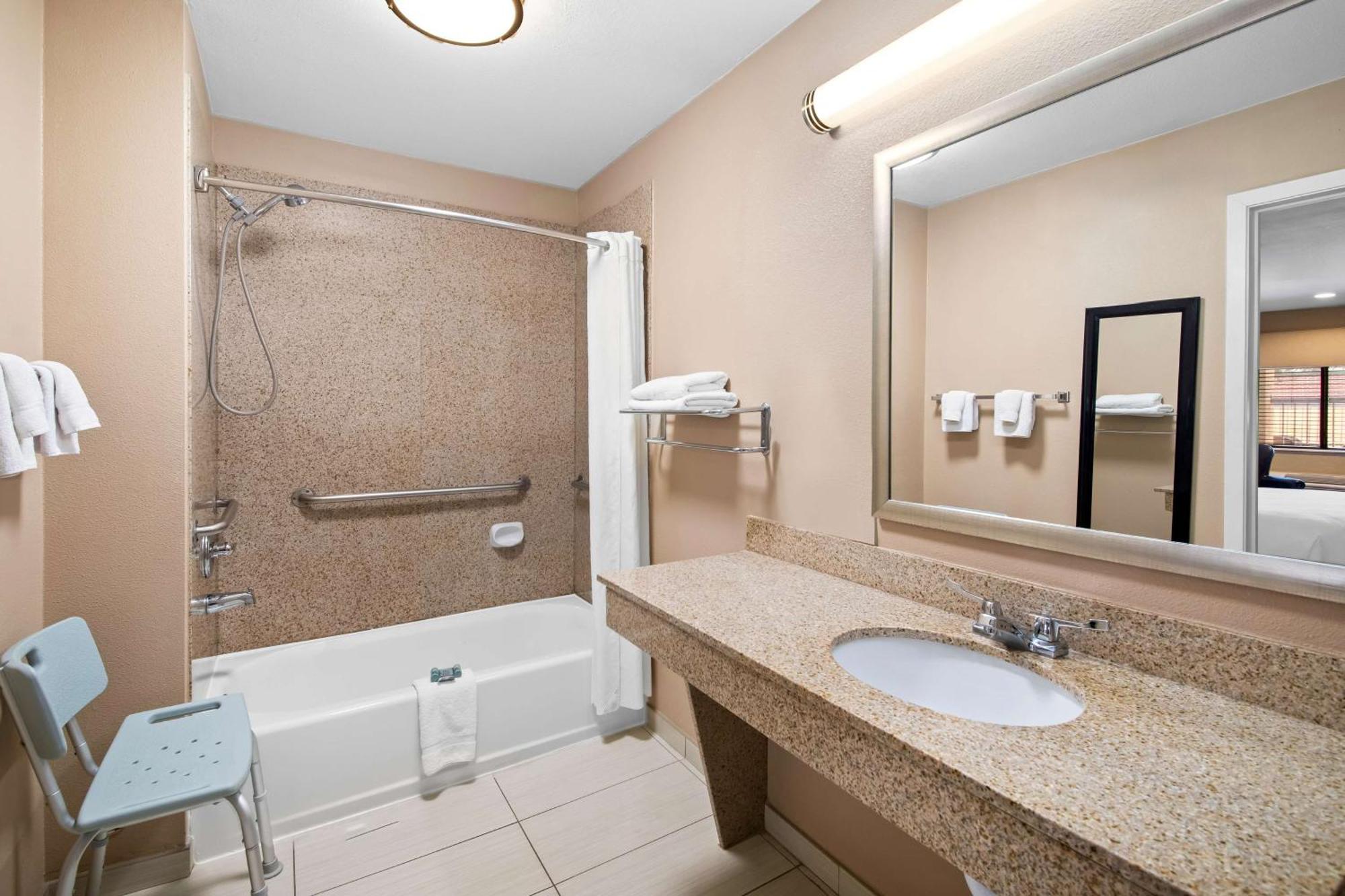 Best Western Cedar Inn Cedar Park Exterior photo