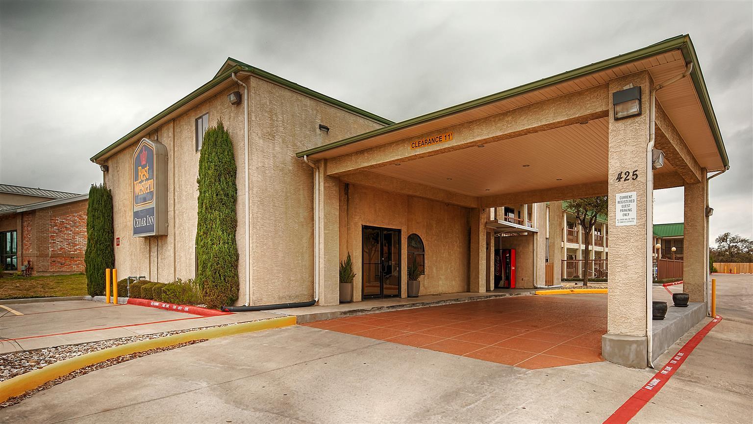 Best Western Cedar Inn Cedar Park Exterior photo